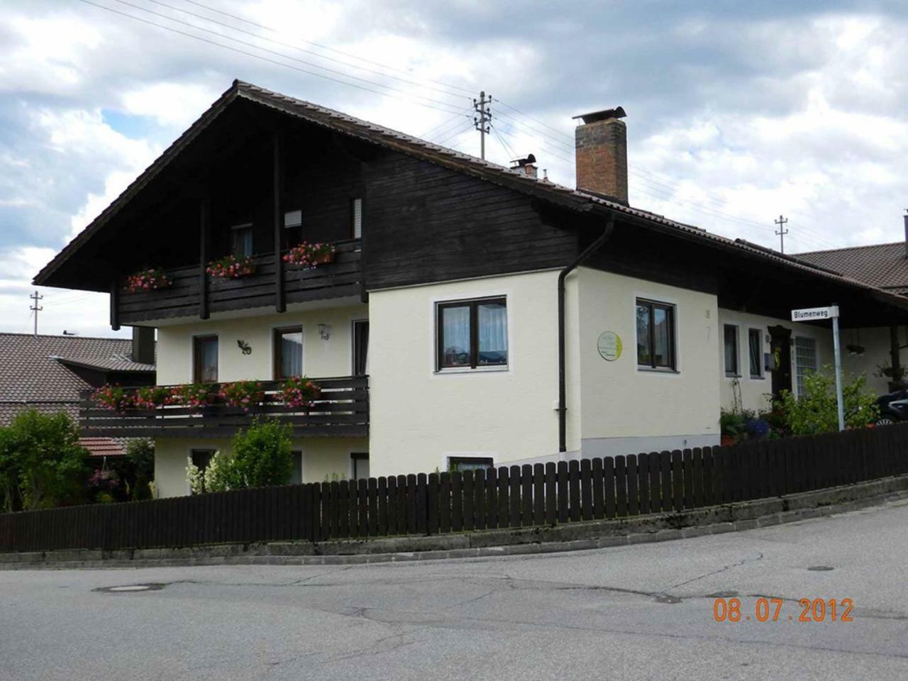 Gaestehaus Schmalzreich Lam Exteriör bild
